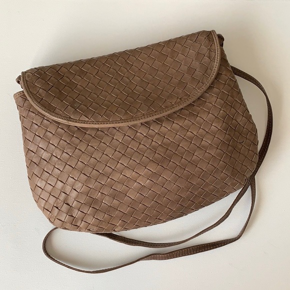 Bottega Veneta Handbags - RESERVED Bottega Veneta Taupe Leather Crossbody